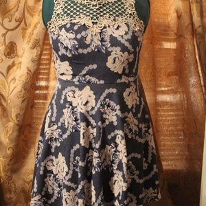 Stunning Floral Textured Skater Skirt Dress Size L